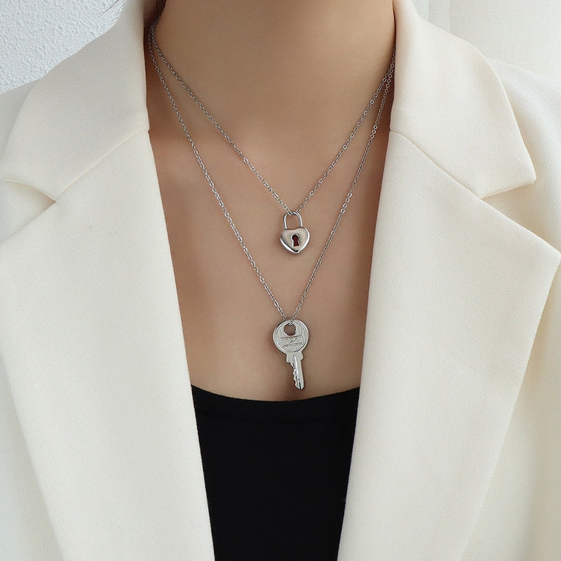 Minimalist Lock Pendant Necklace